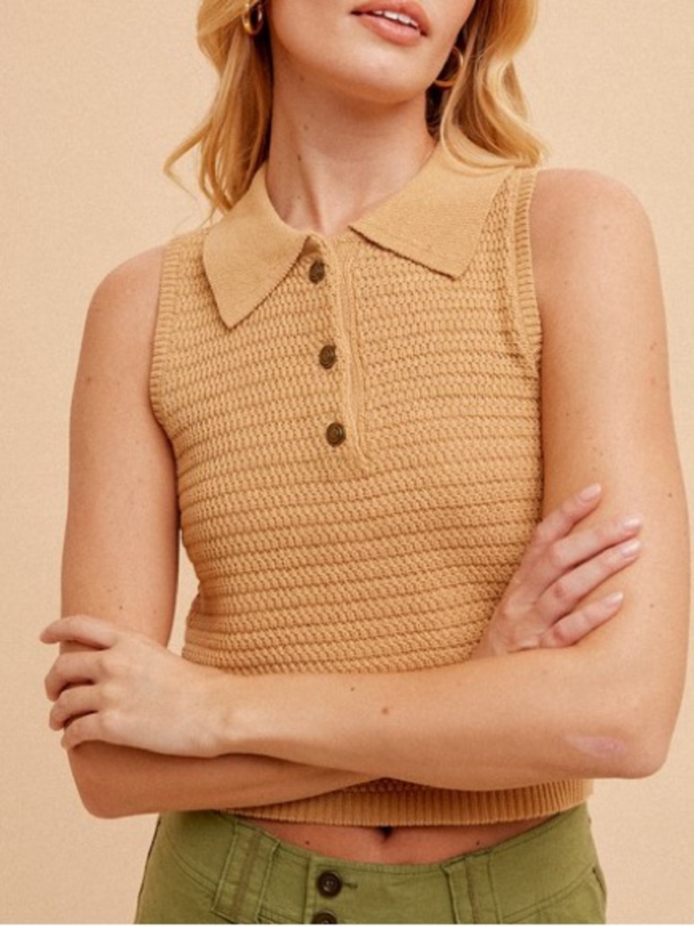 ☀️SALE☀️COLLARED SLEEVELESS KNIT BUTTON UP
HALTER NECK|CAMEL